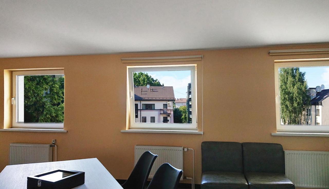 Center Quiet With Free Private Parking Riga