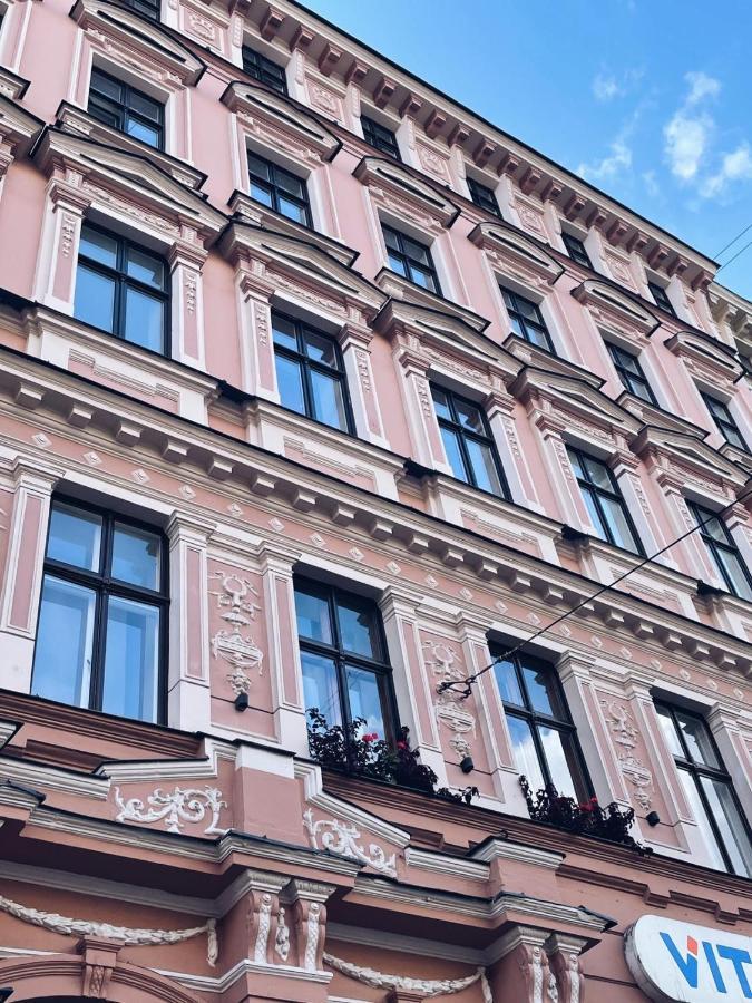 Lovely In The Heart Of *