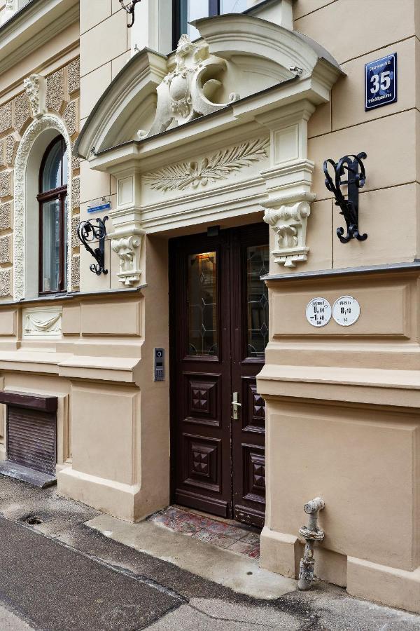 Apartment Sunny Grand Apartment By Old Town Riga