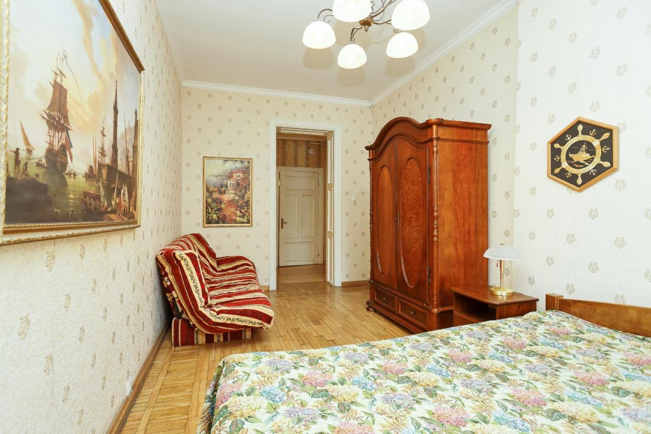 Apartment Sunny Grand Apartment By Old Town