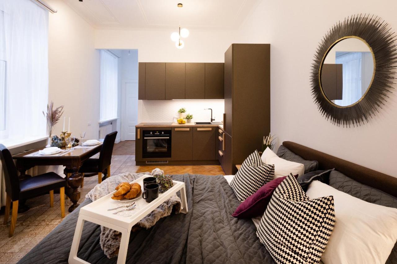 Aparthotel Brivibas House Design In City Center *