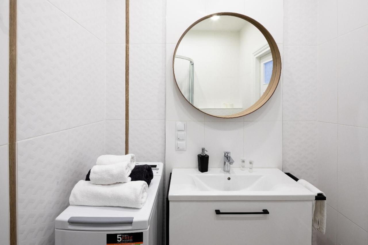 Aparthotel Brivibas House Design In City Center Riga