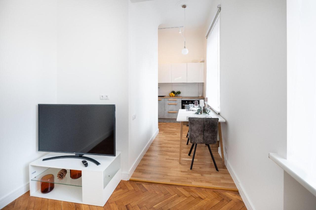 Aparthotel Brivibas House Design In City Center *