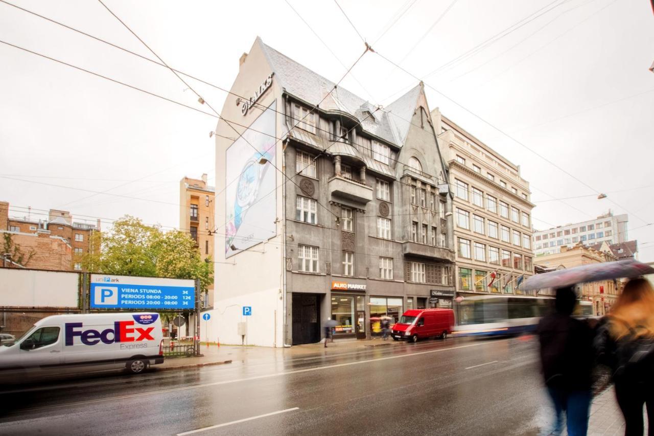 Brivibas House Design In City Center Aparthotel