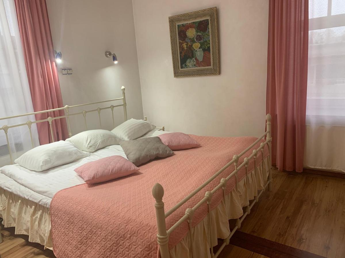 Nb With Free Parking Hotel