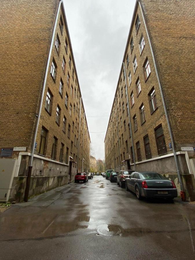 Apartment Quite Center Of *