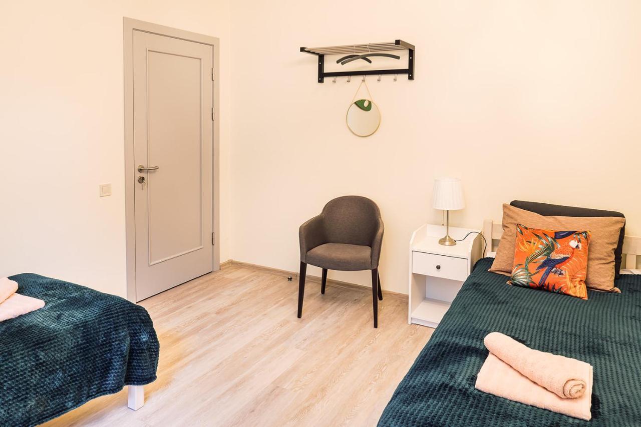 Dzīvoklis Morrison Apartment/15 Guests/7bedrooms/riga Old Town Riga