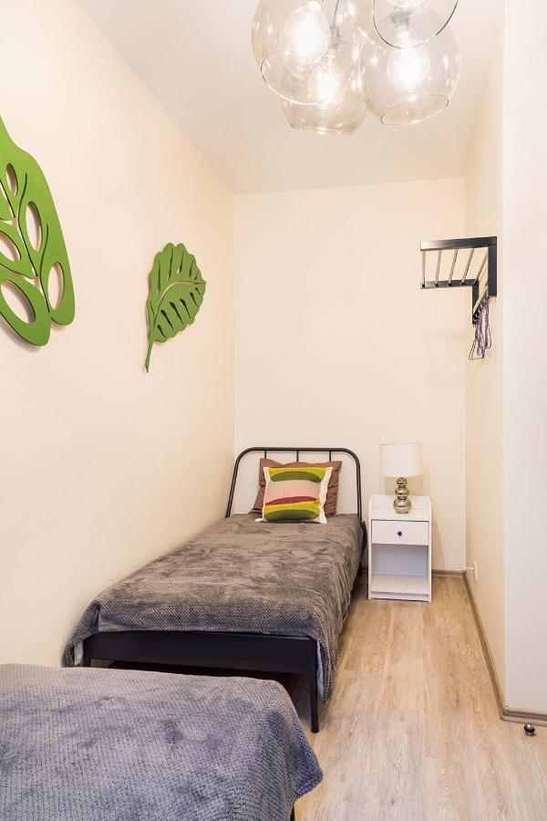 Morrison Apartment/15 Guests/7bedrooms/riga Old Town