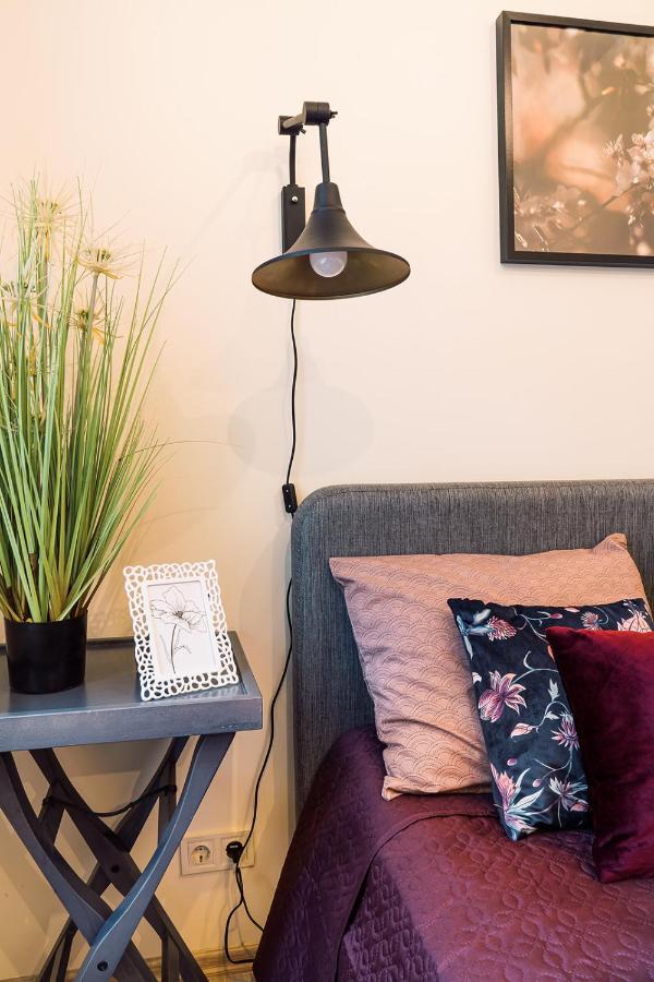 Morrison Apartment/15 Guests/7bedrooms/riga Old Town Riga