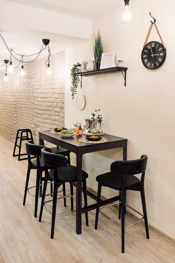 Morrison Apartment/15 Guests/7bedrooms/riga Old Town * Riga