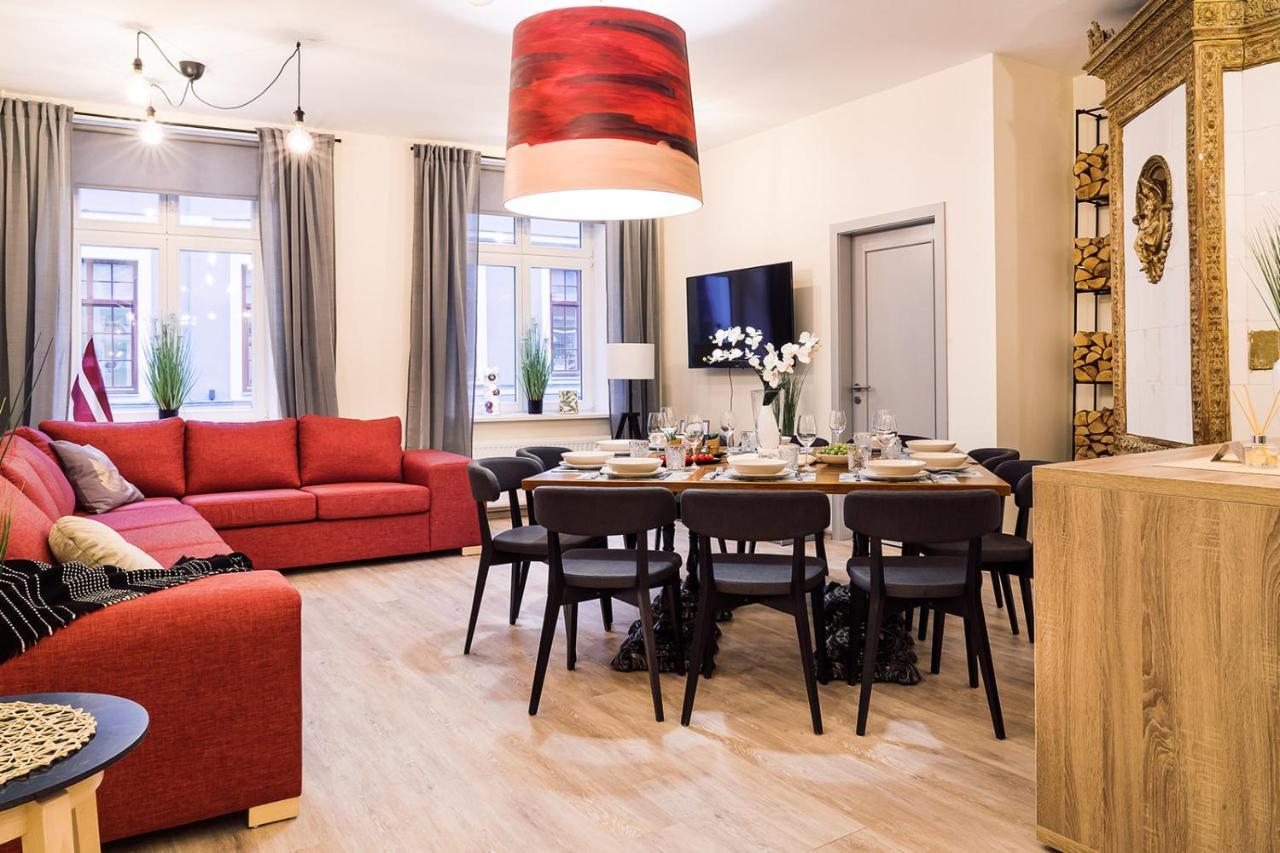 Dzīvoklis Morrison Apartment/15 Guests/7bedrooms/riga Old Town Riga