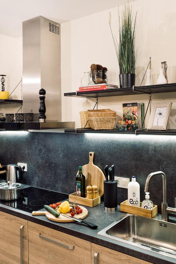 Morrison Apartment/15 Guests/7bedrooms/riga Old Town Riga