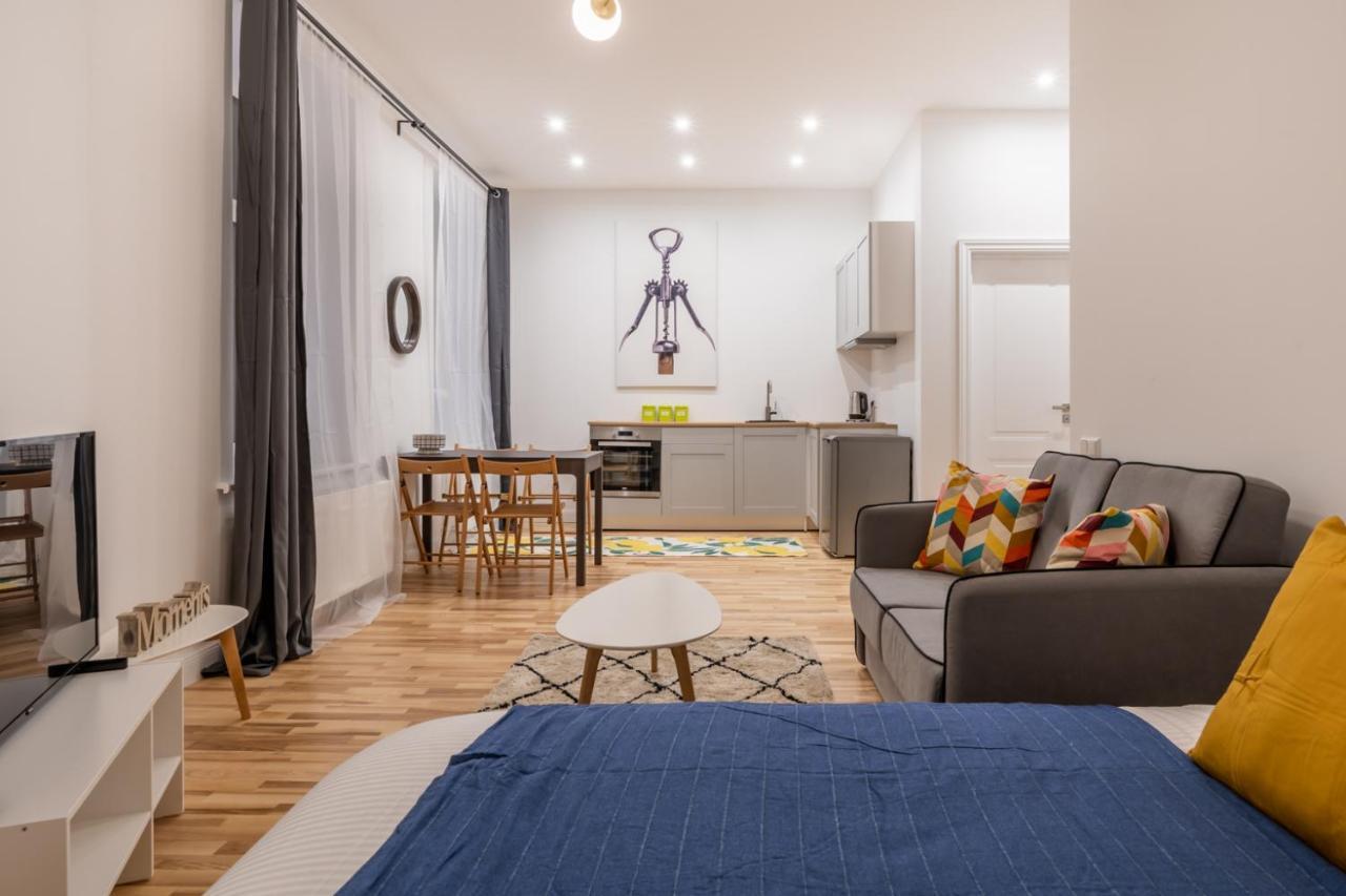 Lacplesa24 - Modern In Center Huoneisto