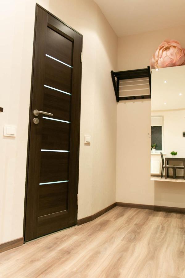 Apartment Brassy *