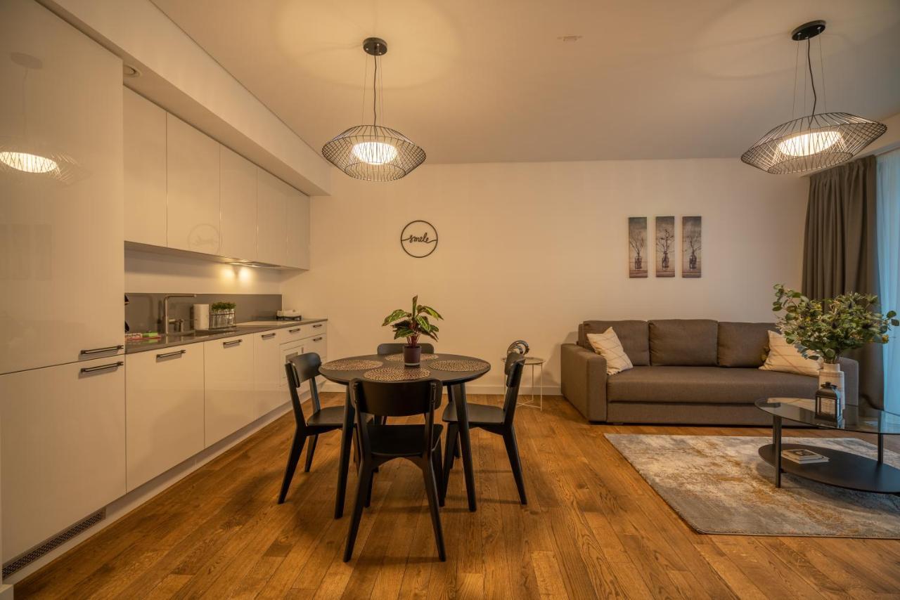 Apartment Easyrooms Dzirnavu Riga