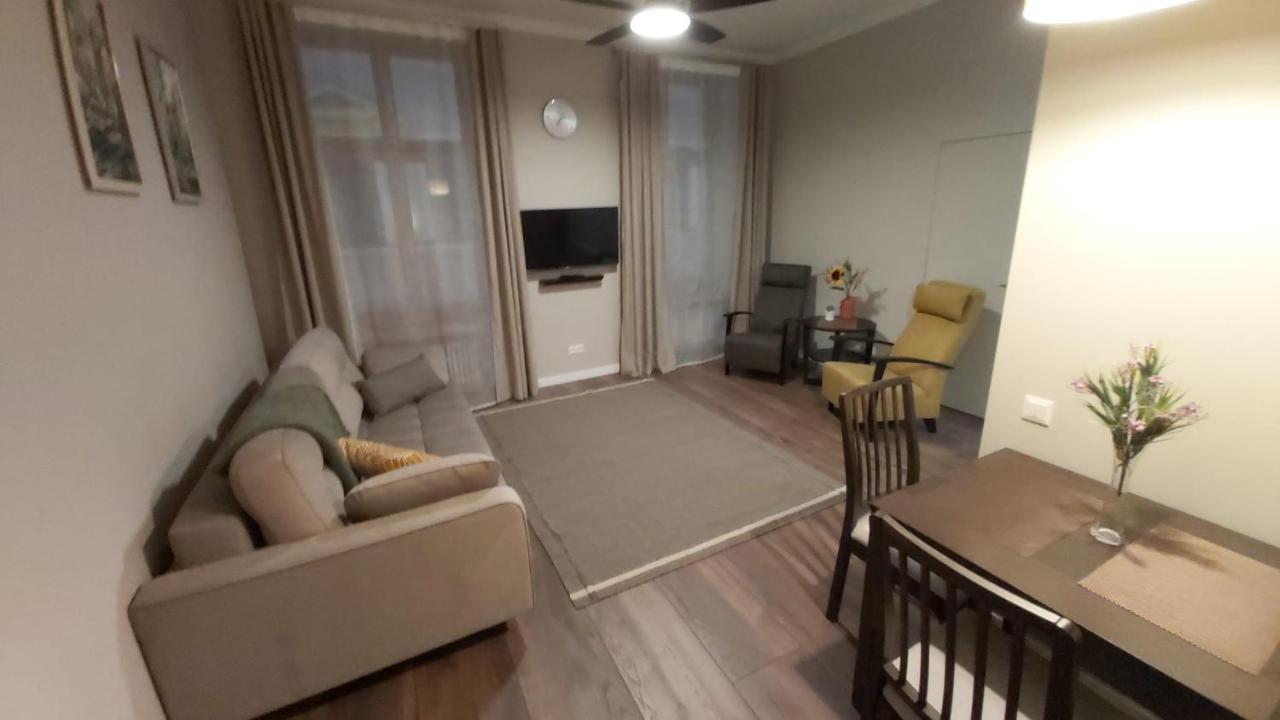 Apartment Old Town Modern