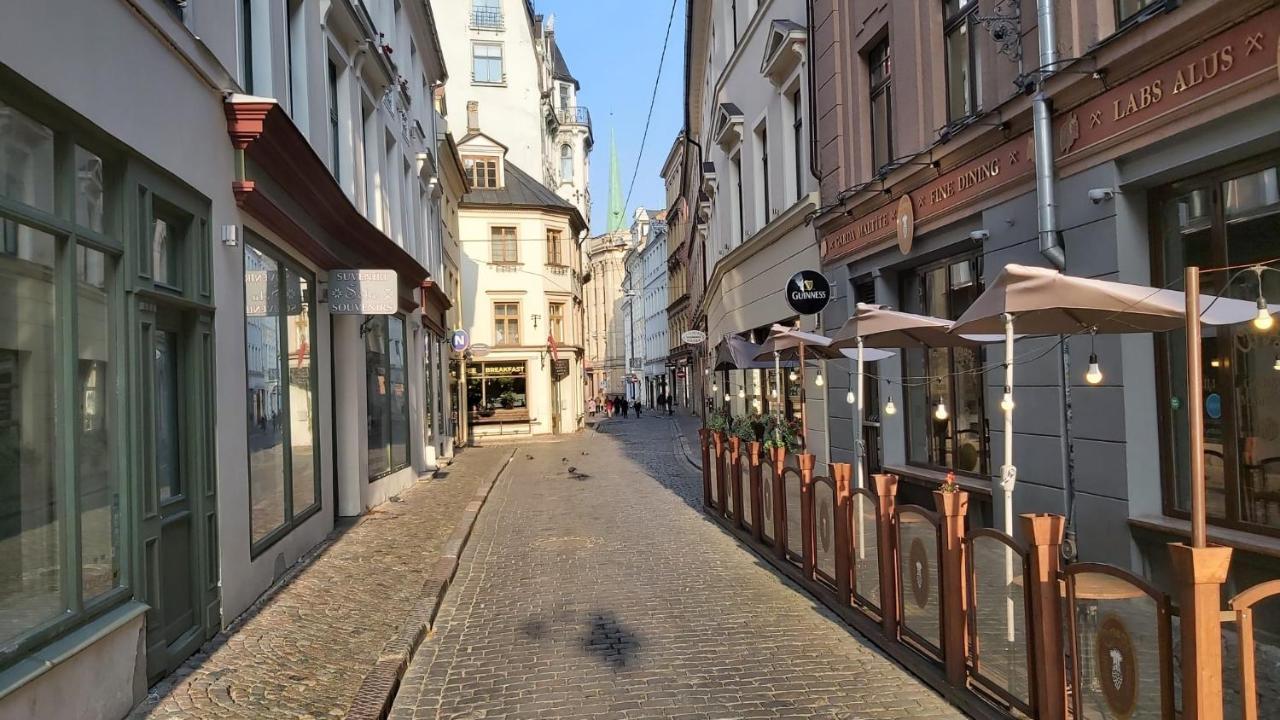 Old Town Modern Apartment *