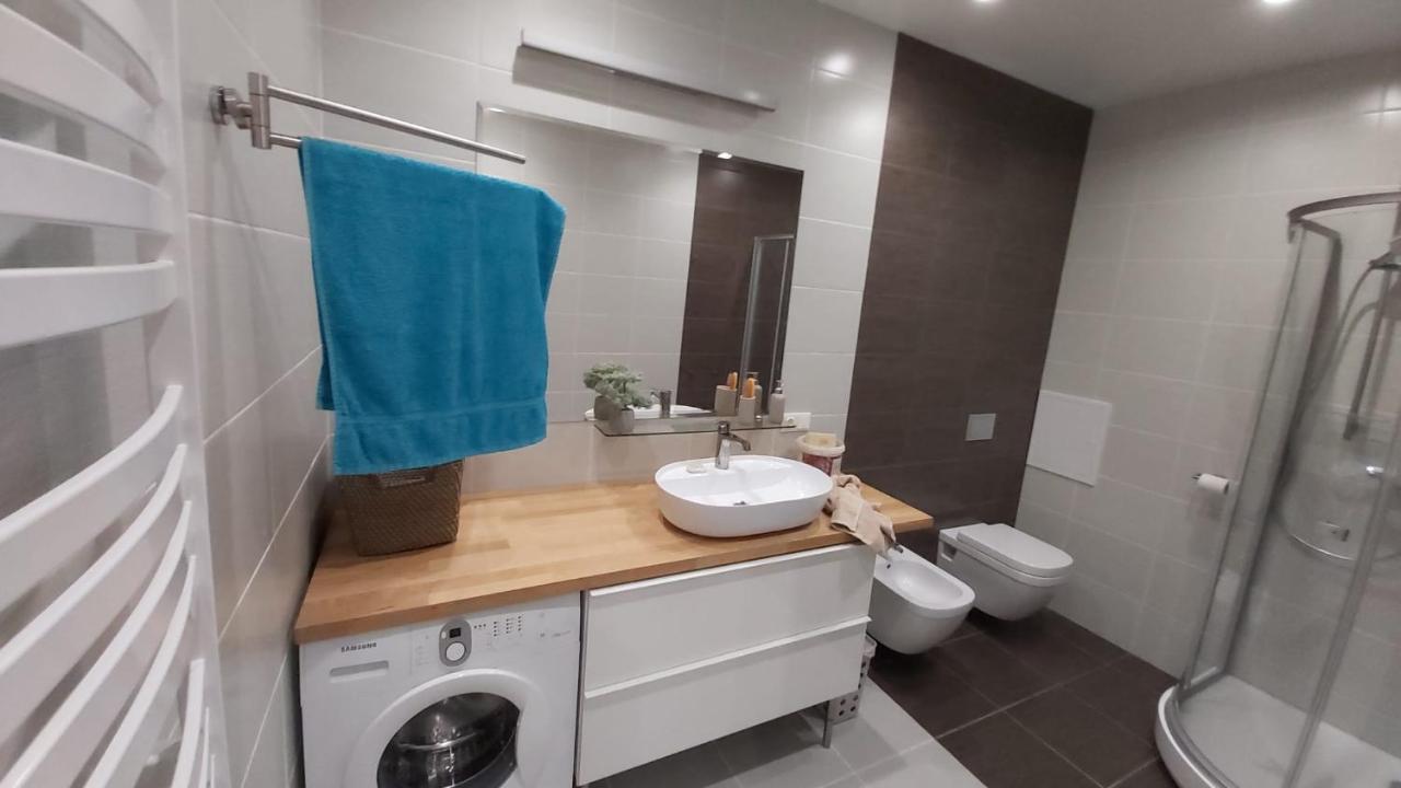 Old Town Modern Apartment