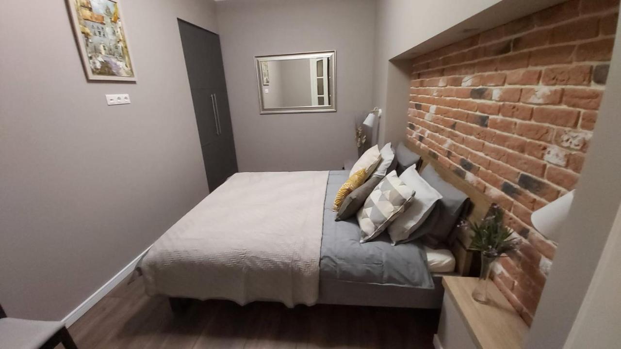 Old Town Modern Apartment
