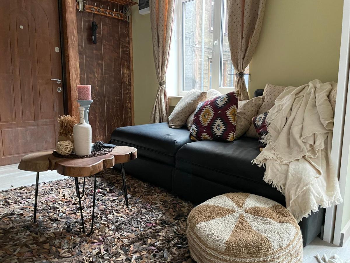 Exquisite 1br Apt W Garden In Center Riga