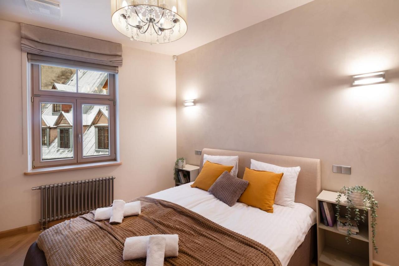 Old Two Bedroom With 2 Bathrooms * Riga