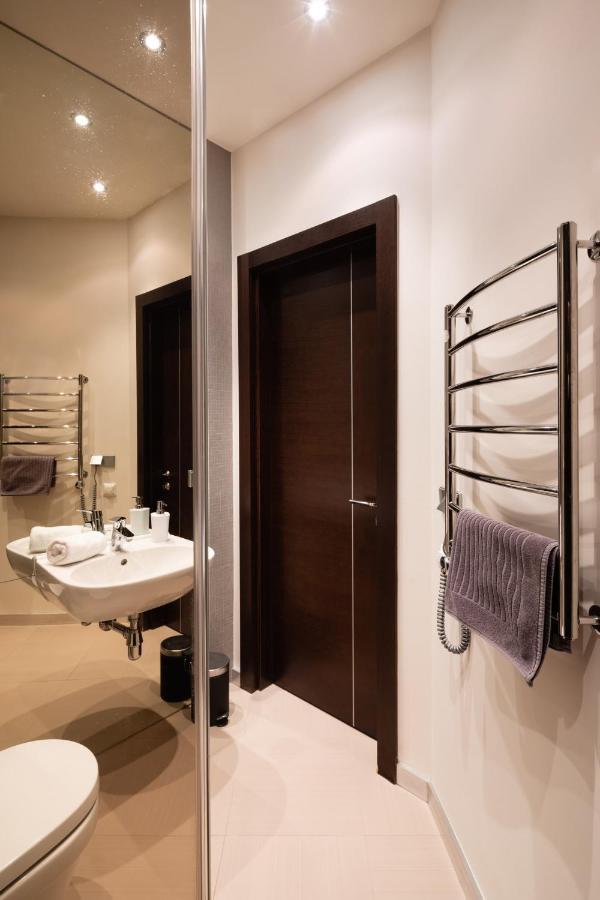 Old Two Bedroom With 2 Bathrooms Căn hộ Riga