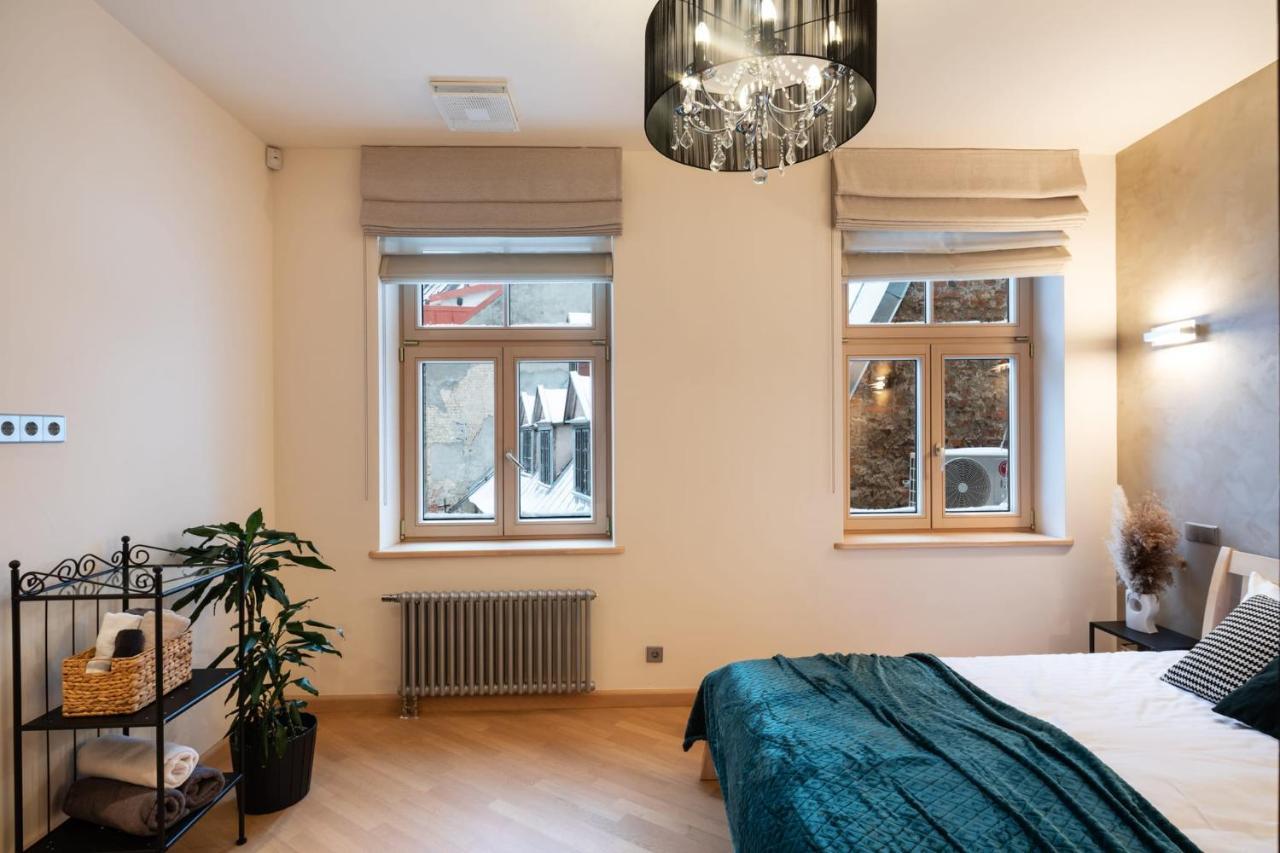 Old Two Bedroom With 2 Bathrooms Riga