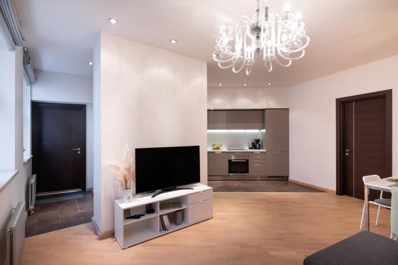 Old Two Bedroom With 2 Bathrooms Căn hộ Riga