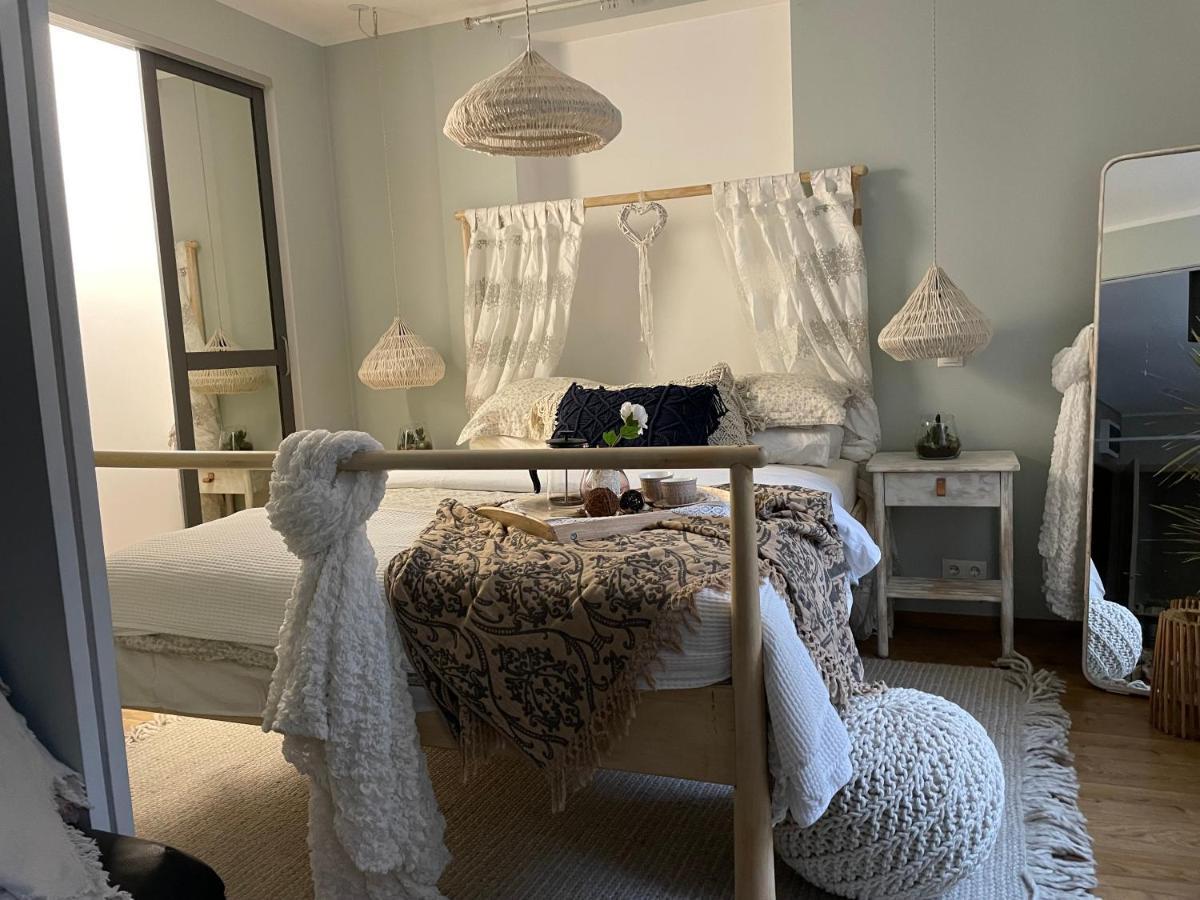 Exquisite 1br Apt W Garden In Center Riga