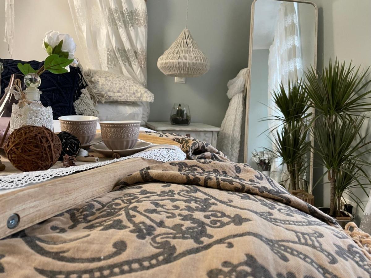 Apartment Exquisite 1br Apt W Garden In Center Riga