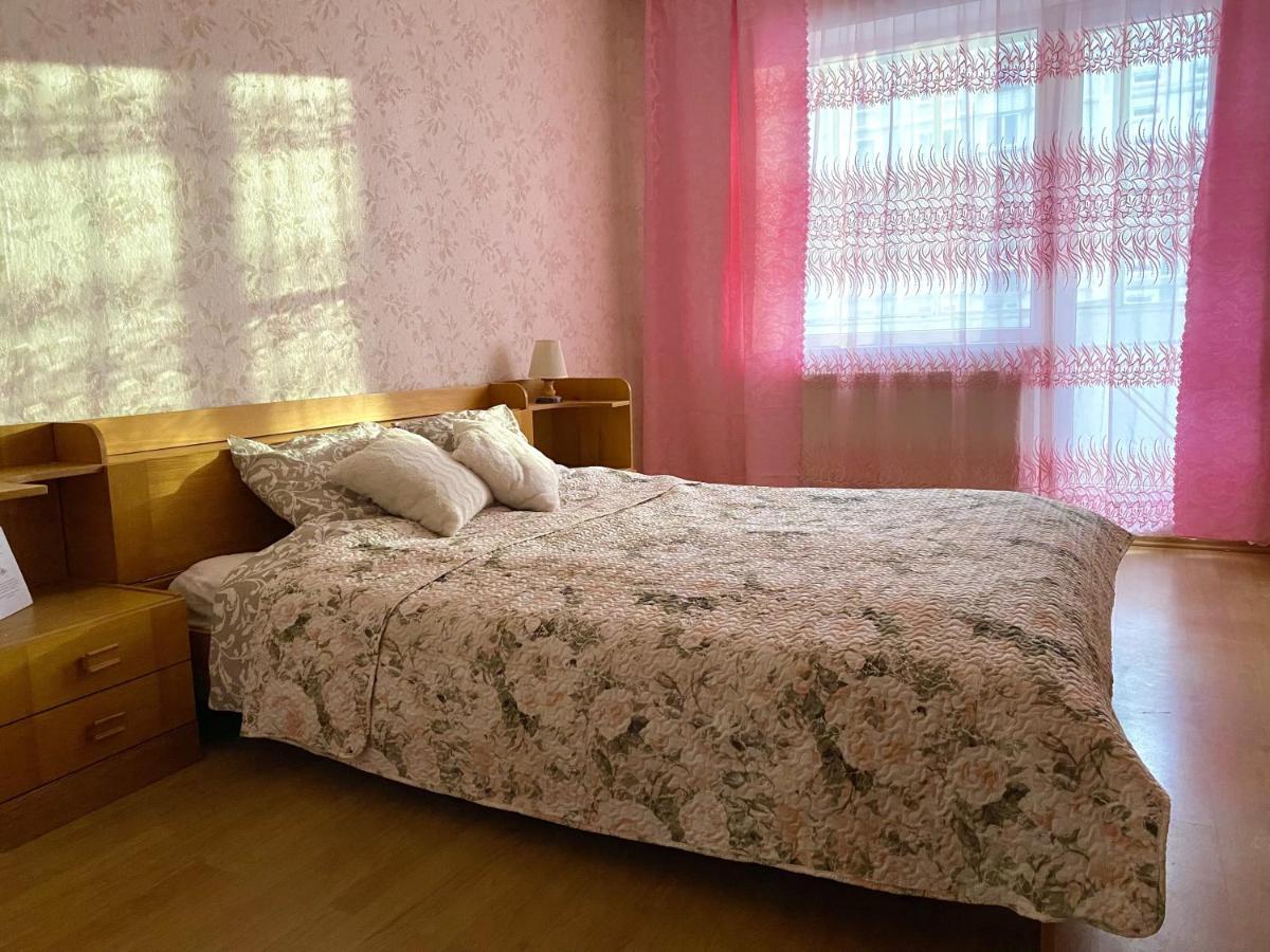 Spacious 3-room & Parking *