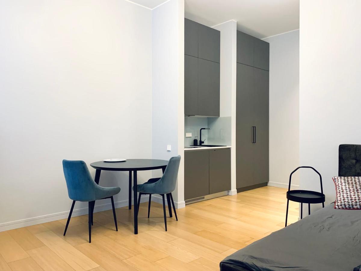 Quiet In Centre - Self Check-in, Walkable To Major Attractions Apartment Riga