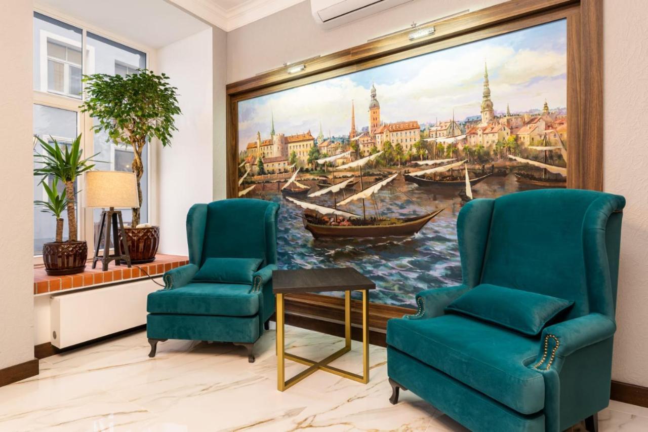 Old Plaza Hotel