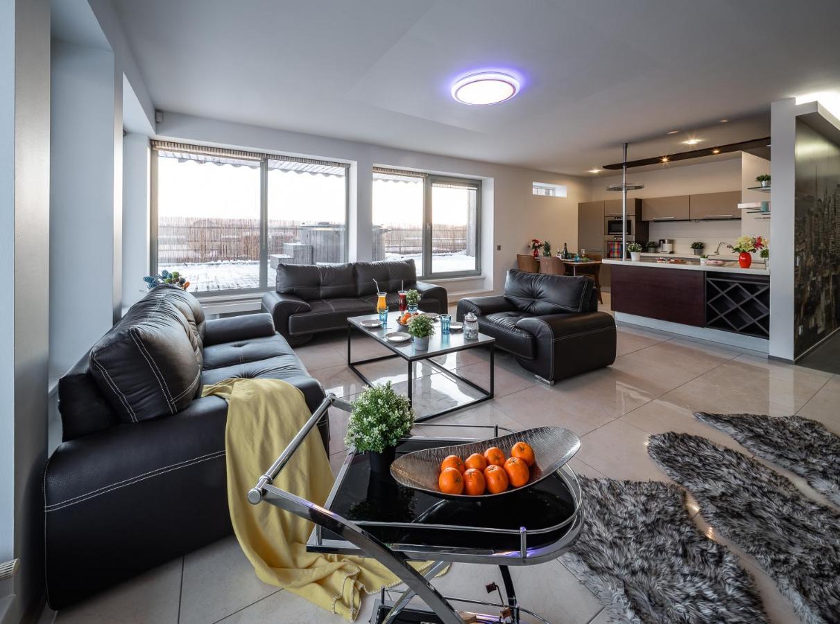 Skyhouse Lux Penthouse & Korter Riga