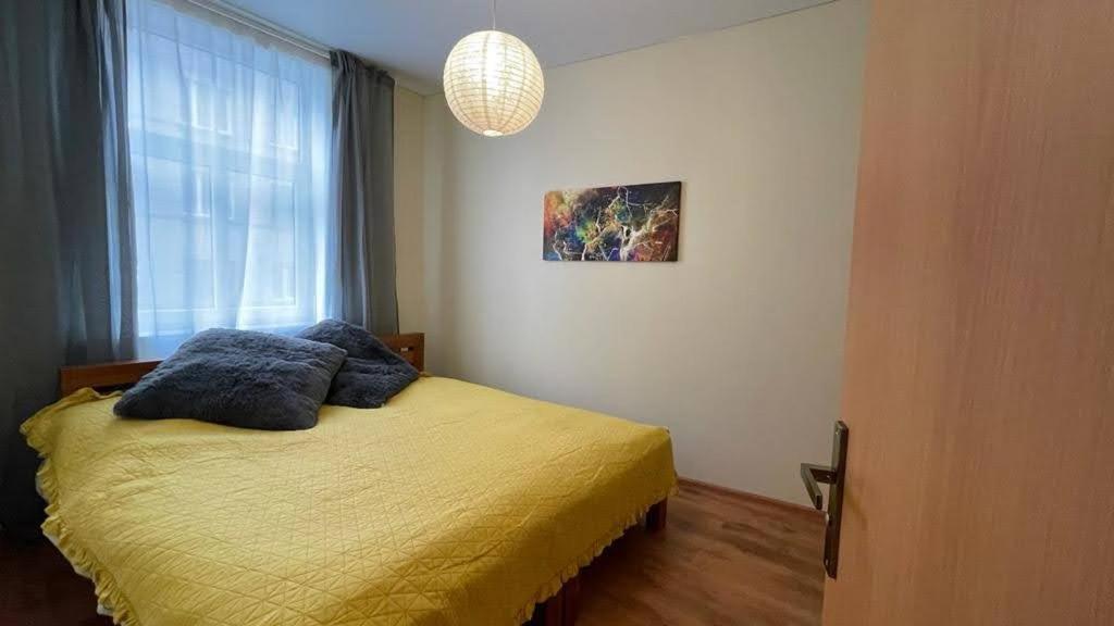 River Apartment *