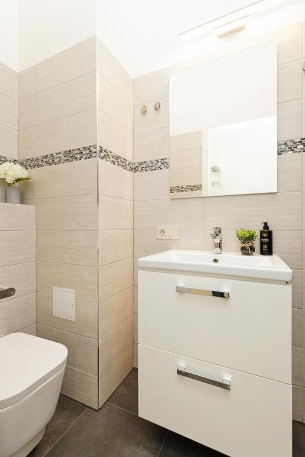 Lovely & Stylish Center Studio *