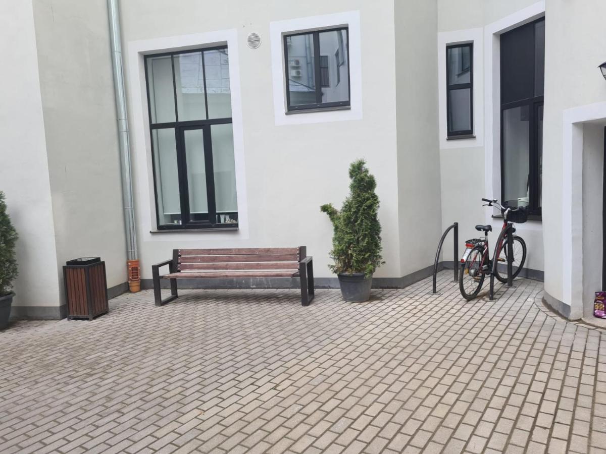Art Deco One-bedroom In Library House With Free 5g Wifi Riga