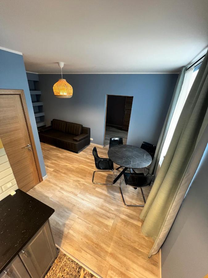 Classic And Calm City Center Apartment Riga