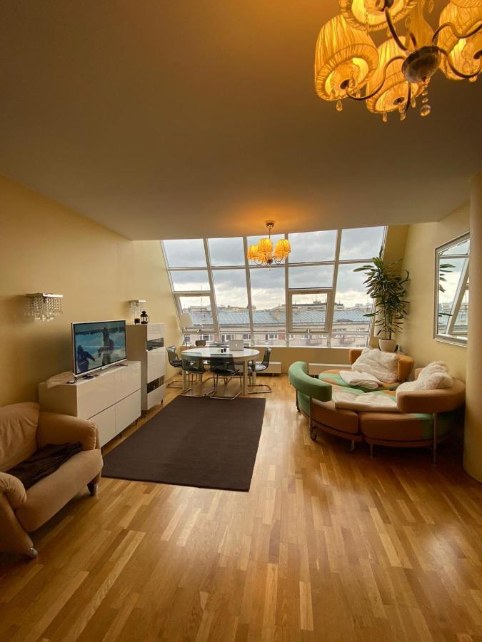 Centre , Skyloft 178m2 *