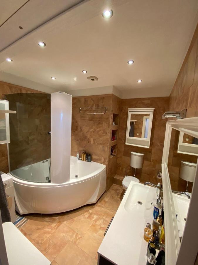 Centre , Skyloft 178m2 Apartment *