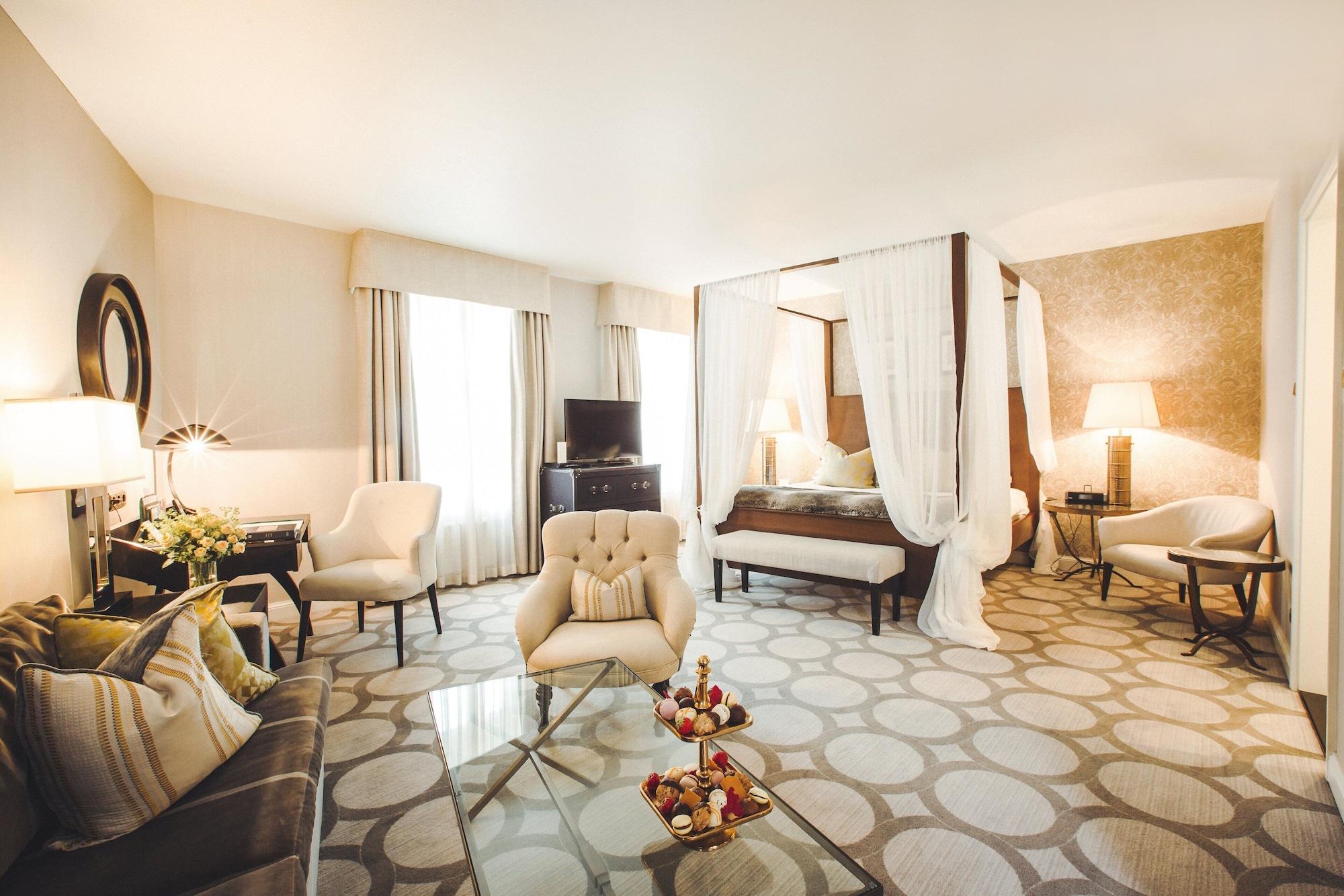 Hotel Grand Palace - Small Luxury Of The World 5*