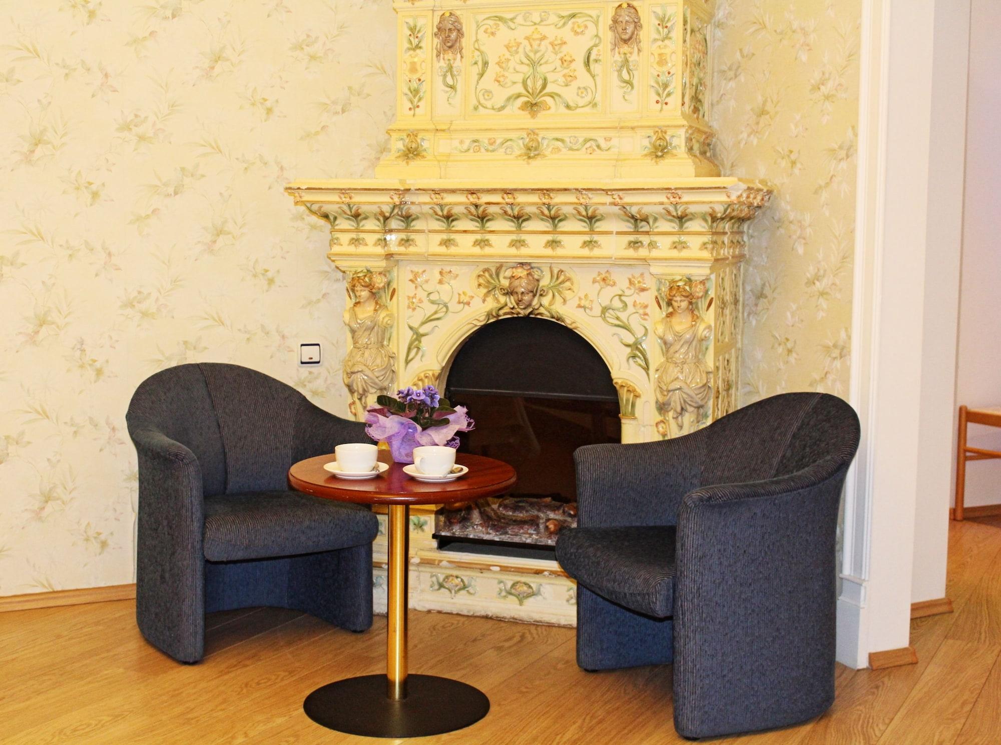 Nb With Free Parking Hotel