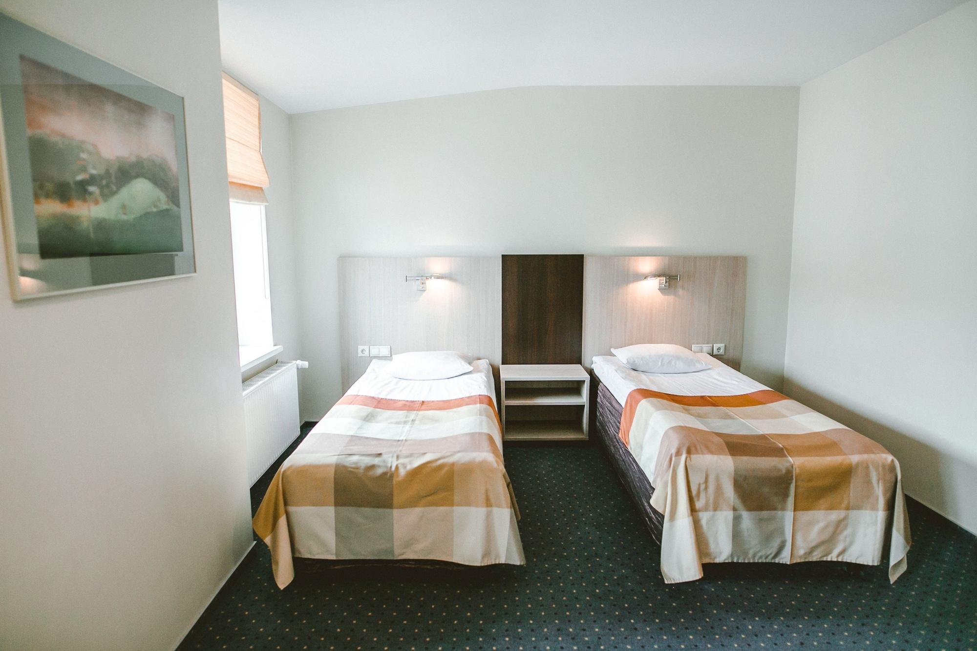 Hanza Hotel 3*