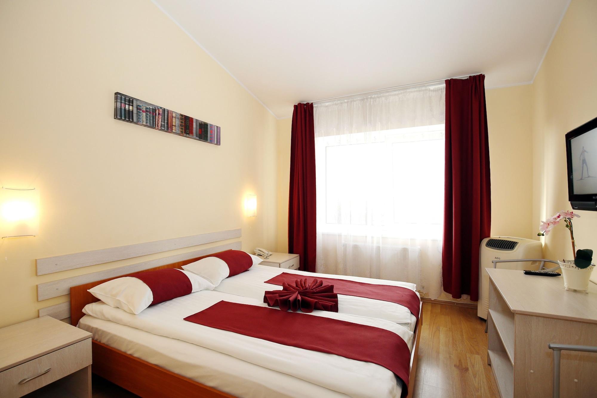 Hotel Tomo Free Parking 3*