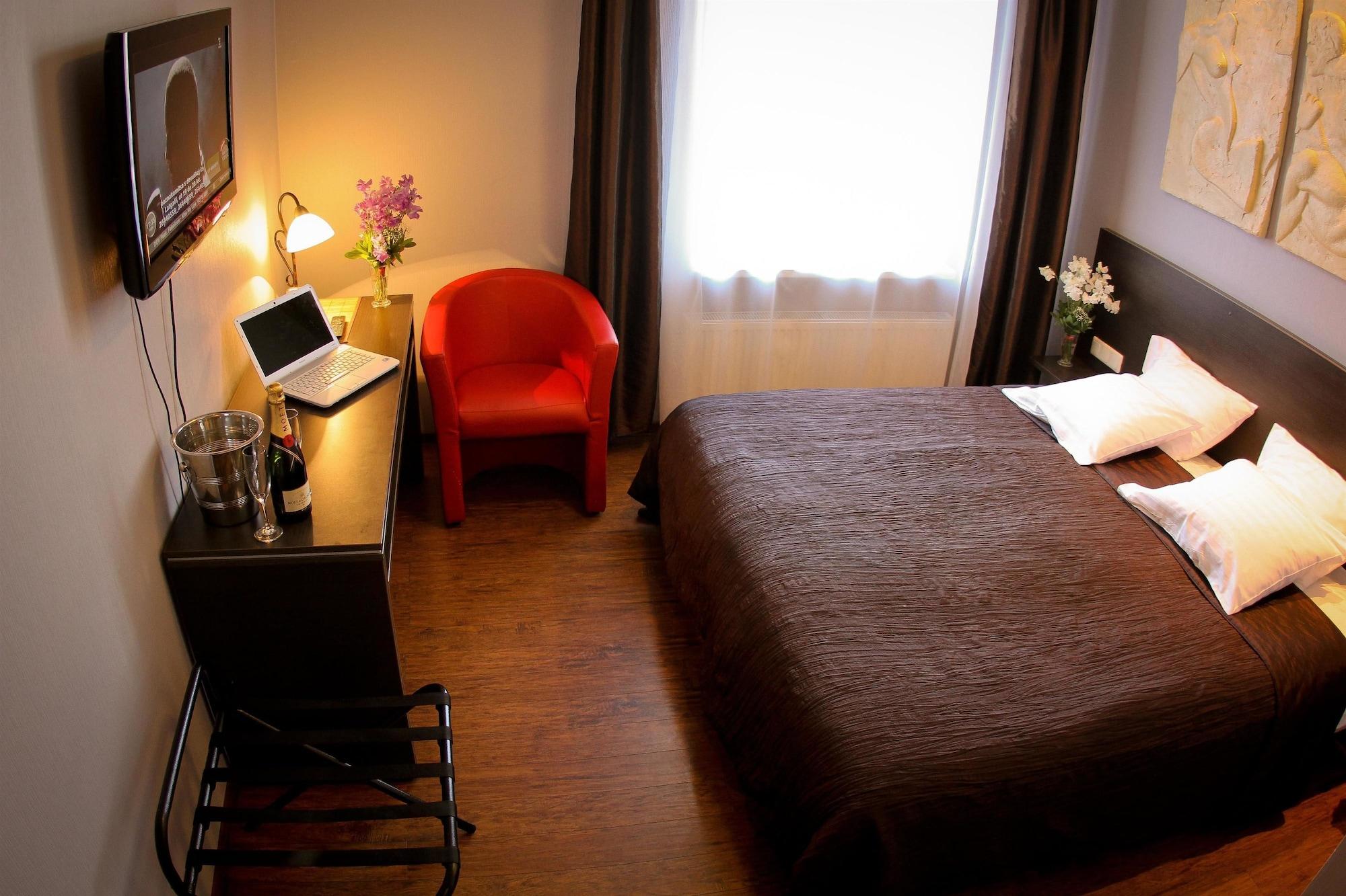 Primo Hotel 3*