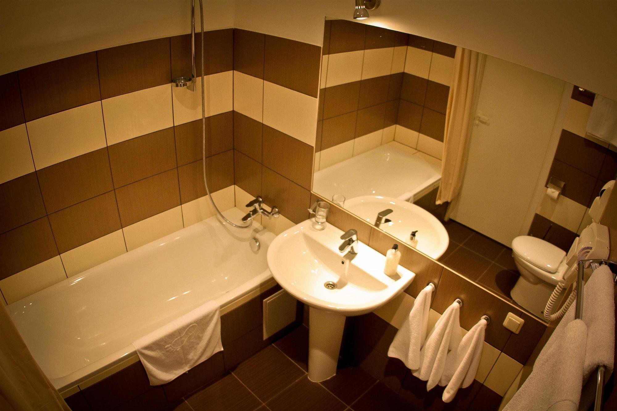 Primo Hotel 3*