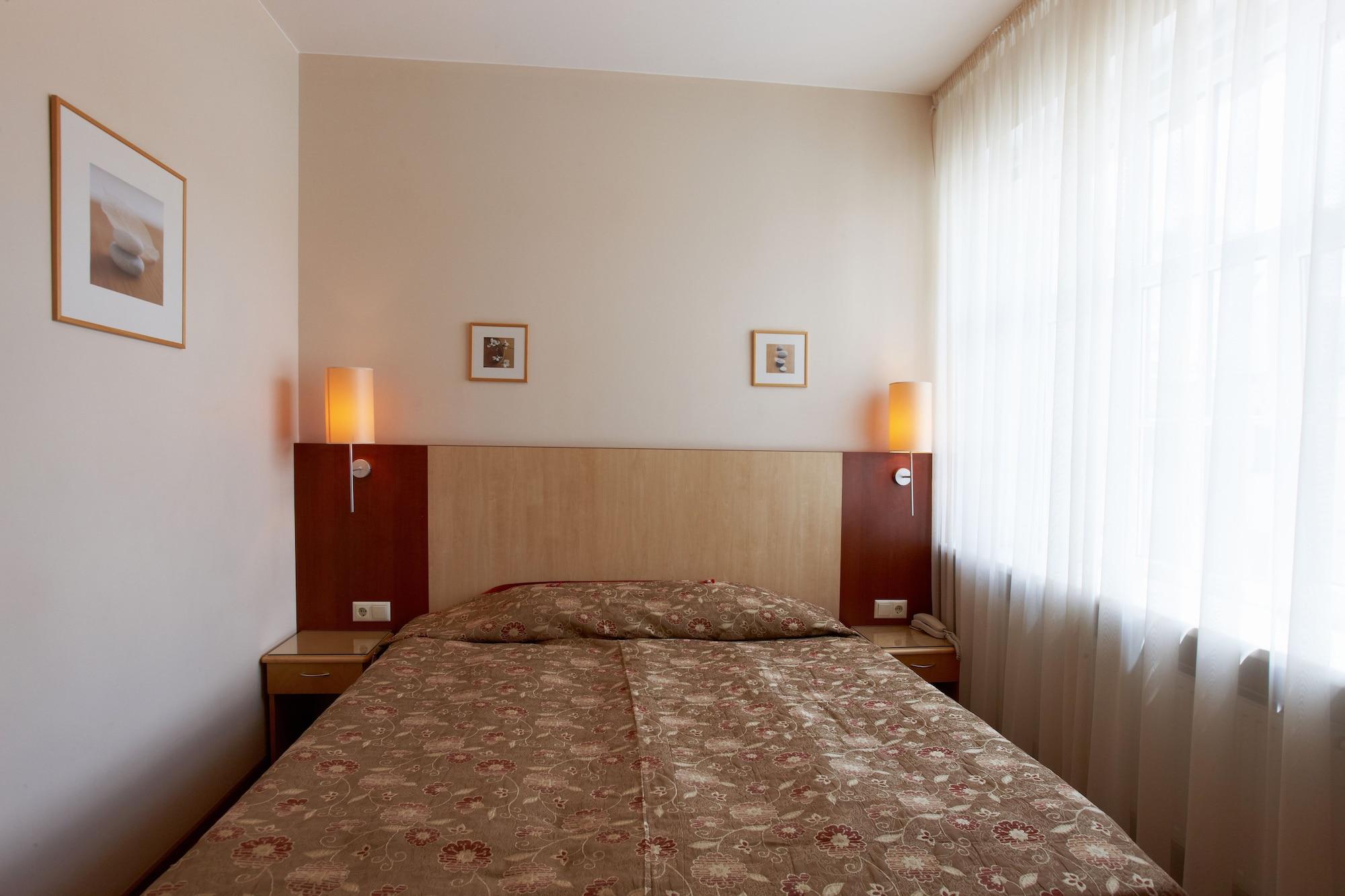 Edvards 3* Riga