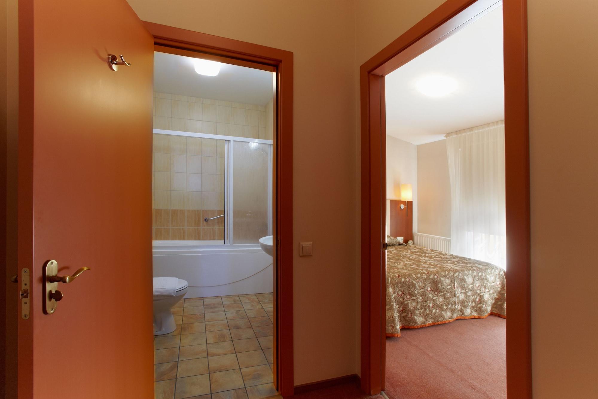 Hotel Edvards 3*
