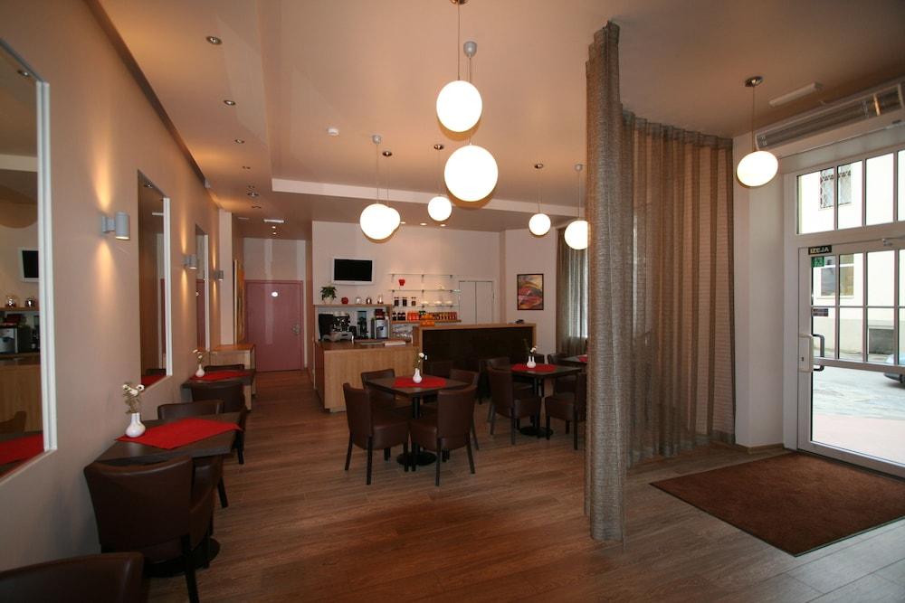Edvards Hotel