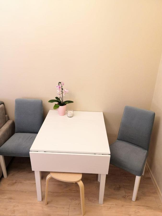Cosy One Seperate Bedroom In Center, Perfect For Family Trip. Riga